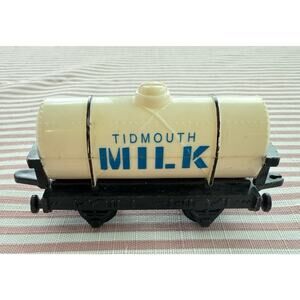 vintage 1993 ERTL Thomas & Friends Tidmouth Milk Tanker toy train Collectible